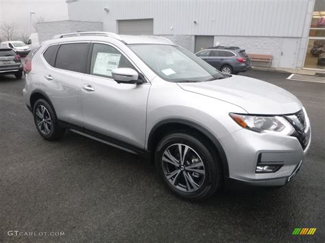 2019 Brilliant Silver Nissan Rogue SV AWD 131515016 Photo 10