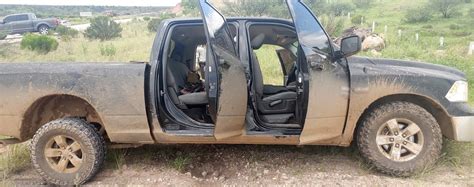 Guardia Nacional Y Sedena Aseguran Auto Con Armas Y Droga En Sonora