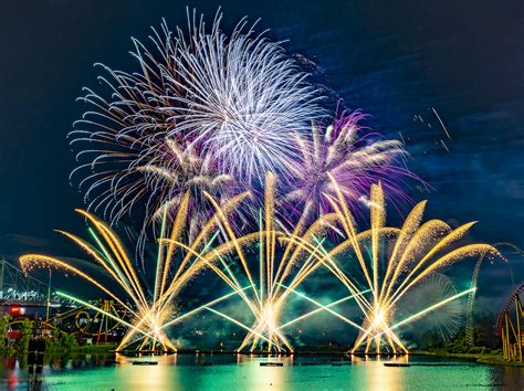 L International des Feux Loto Québec La Ronde Six Flags b Flickr