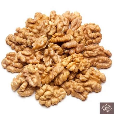 Wallnut Kernels Kashmiri Packaging Size 1 Kg Model Namenumber