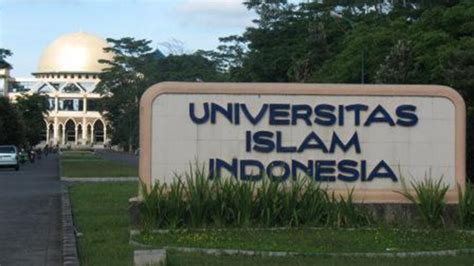 15 Universitas Islam Terbaik Di Dunia Versi UniRank Universitas Dari