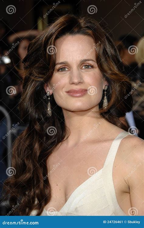 Elizabeth Reaser Foto Editorial Imagen De Aldea Saga 24726461