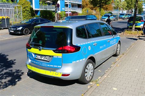 Polizei Frankfurt Am Main Opel Zafira Fustw Am Beim Tag Der