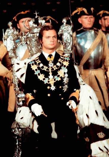 Swedens King Carl Xvi Gustaf Enthroned Wears Collars Stars And