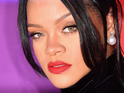 Rihanna regresa a la música, después de seis años, con un tema para