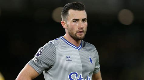 Leeds United Open To Selling Four Goal Winger Everton Stance And