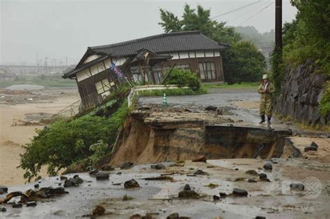 九州北部豪雨、救助活動続く 8日にかけて雨の見込み 写真16枚 国際ニュース：afpbb News