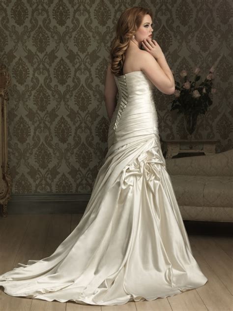 Plus Size Wedding Dress Of The Week Allure Bridal ~ Style W284 The