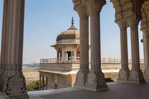 Book Agra Taj Mahal Day Trip By Shatabdi Express Train With Fatehpur