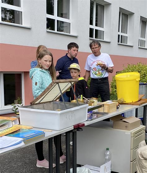 Schulfest Tag Der Biene Am Juni Ag Biene Langenwetzendorf