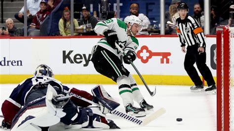 Lnh Les Stars Font Payer L Avalanche Pour Son Indiscipline Et L