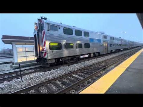 A Metra SD70MACH locomotive visits Western Avenue station & Amtrak’s ...