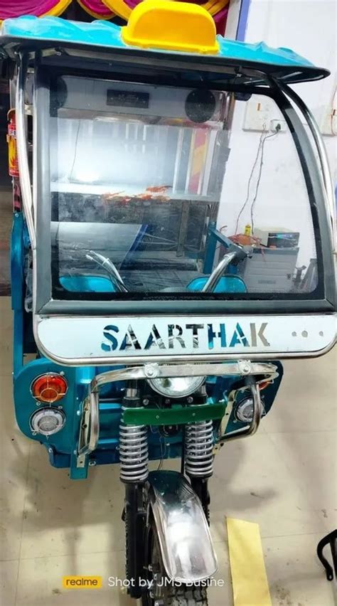 Ev Ss Saarthak Battery Operated E Rickshaw Vehicle Capacity Seater