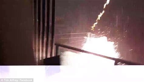 Moment Lightning Bolt Strikes Queensland Hotel Balcony Daily Mail Online