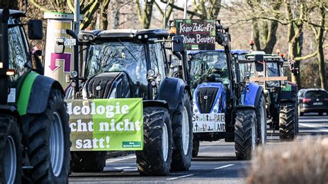 Bauern Proteste NRW Hupende Trecker Demos auf den Straßen