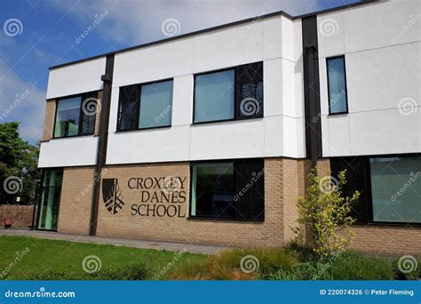 Croxley Danes School, Baldwins Lane, Croxley Green. Croxley Danes School is a All-ability, Co ...