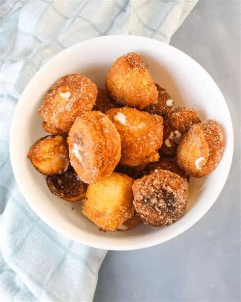 Taco Bell Cinnabon Delights Recipe (With Photos) | Recept