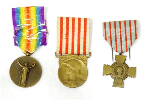 Lot de trois médailles Guerre de 1914 1918 Médaille interalliés