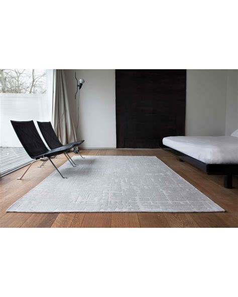 Baobab Tsingy Oyster Tapis By Louis De Poortere