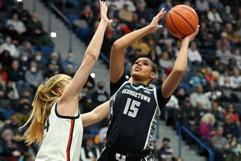 UConn Women Beat Georgetown With Azzi Fudd Injured