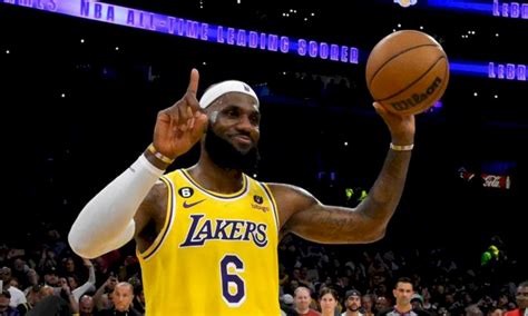 Lebron James Rompe Récord Y Se Convierte En El Máximo Anotador De La Nba