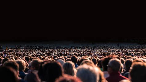 La Psychologie Des Foules Ou Les Dangers D Une D Rive Populaire Avec