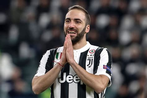 Gonzalo Higuain Si Ritira L Argentino Ha Annunciato L Addio Al Calcio