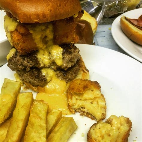 First Time Doing Something Like This From The Ground Up 2x 6oz Beef Burgers Deep Fried Mac And