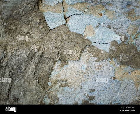 Pared De Hormig N Erosionada Y Agrietada Mantenida Con El Tiempo Con