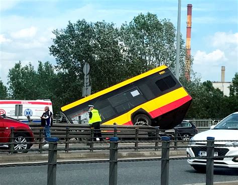 Warszawa Wypadek autobusu na mosście Grota Roweckiego Galeria