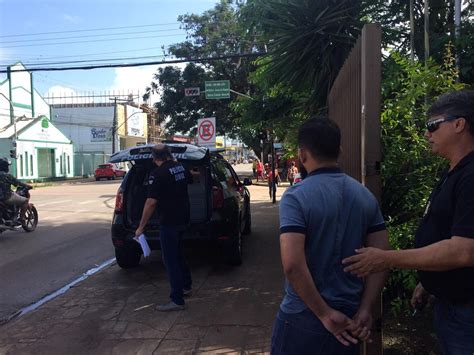 Foragido H Anos Ex Funcion Rio Da Assembleia Legislativa Do Ap