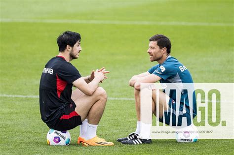 Training Bayer Leverkusen Sardar Azmoun Bayer