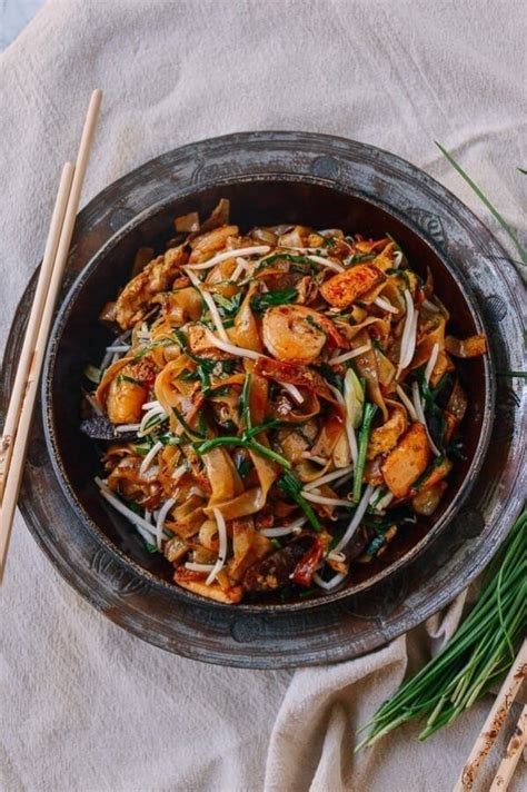 Char Kway Teow Malaysian Noodle Stir Fry The Woks Of Life