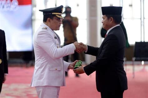 Hassanudin Lantik Edy Junaedi Sebagai Pj Bupati Padanglawas Fokus Pada