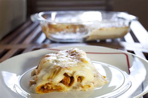 Canelones rellenos de salsa boloñesa de pavo y pollo