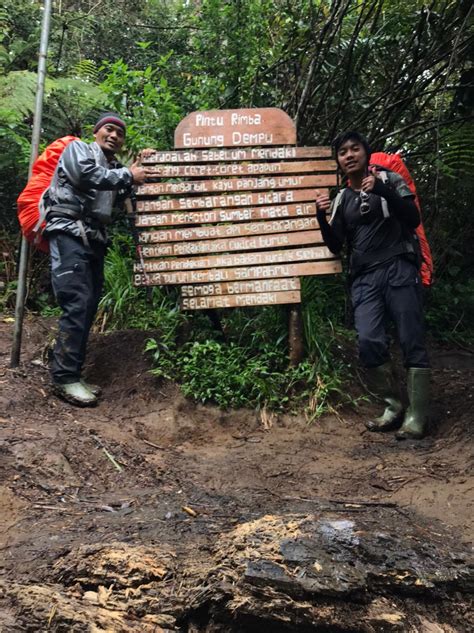 Pendakian Ke Puncak Gunung Dempo Dalam Rangka HUT DJKN Ke 15