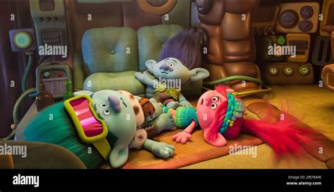 Ee Uu Una Escena De La Pel Cula C Universal Pictures Trolls Band