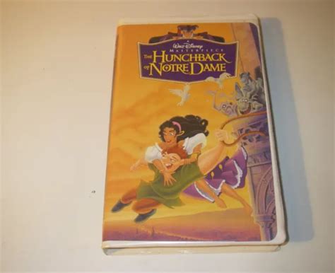 Disney The Hunchback Of Notre Dame Clamshell Vhs Movie B