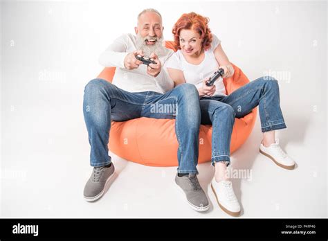 Mature Couple Playing Video Game Hi Res Stock Photography And Images Alamy