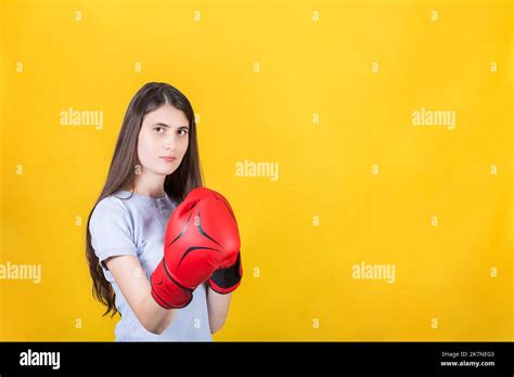 Woman In Fighting Stance Hi Res Stock Photography And Images Alamy