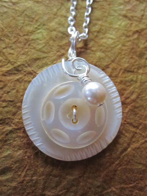 Vintage Mother of Pearl Necklace