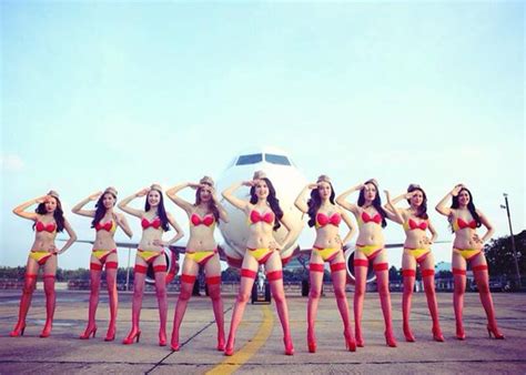Vietjet Air L N Ti Ng Chuy N Ng C Trinh Ch P Bikini Tr N M Y Bay