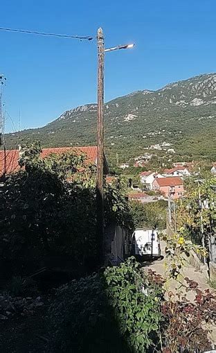 RADOVI NA JAVNOJ RASVJETI U ZELENICI Komunalno Stambeno Herceg Novi