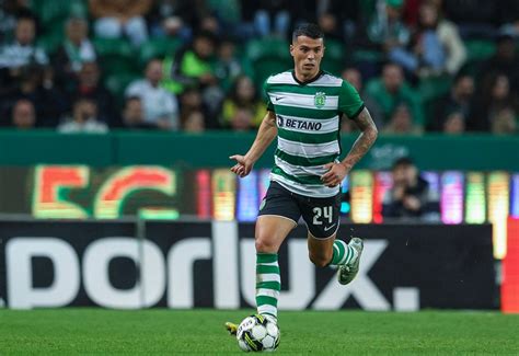 Video Pedro Porro Waves Goodbye To Sporting Fans Ahead Of Spurs Move