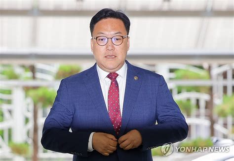 출근하는 김병환 금융위원장 후보자 연합뉴스