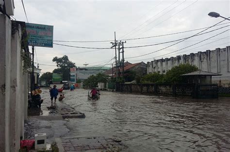 Pagi Ini Beberapa Kawasan Di Surabaya Dan Sidoarjo Tergenang Banjir