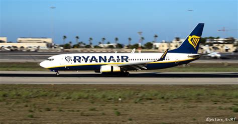 Ryanair Landing on Behance