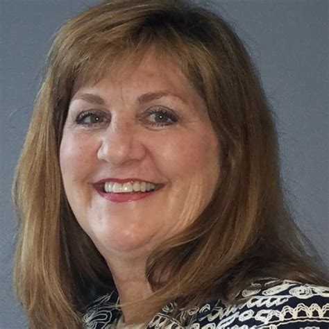 Lisa Curran Sr Transaction Coordinator Cushman And Wakefield Linkedin