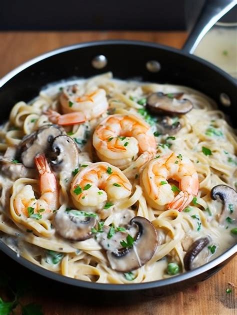 Heavenly Shrimp And Mushroom Alfredo Pasta