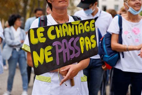 Nouvelle Mobilisation Contre Le Pass Sanitaire En France Les Soignants